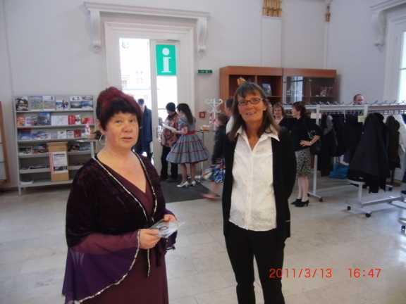 CIMG0165_Grete und Roswitha.jpg
